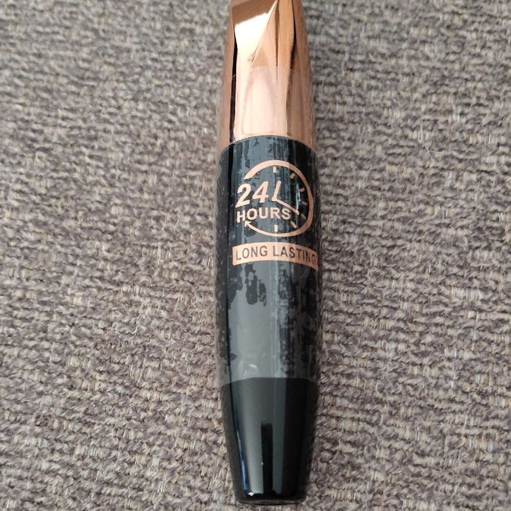 24 Hour Mascara